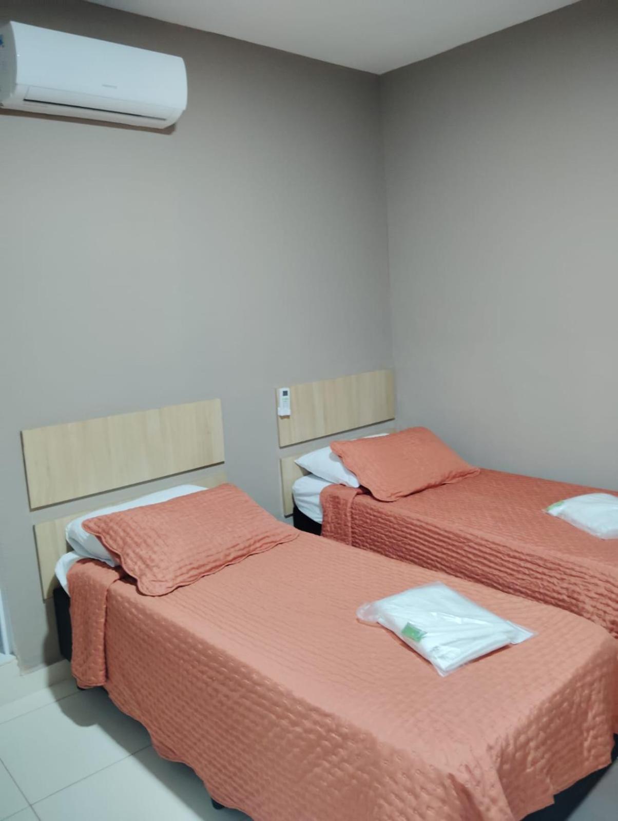 Attriun Hotel กัวรูยุส ภายนอก รูปภาพ